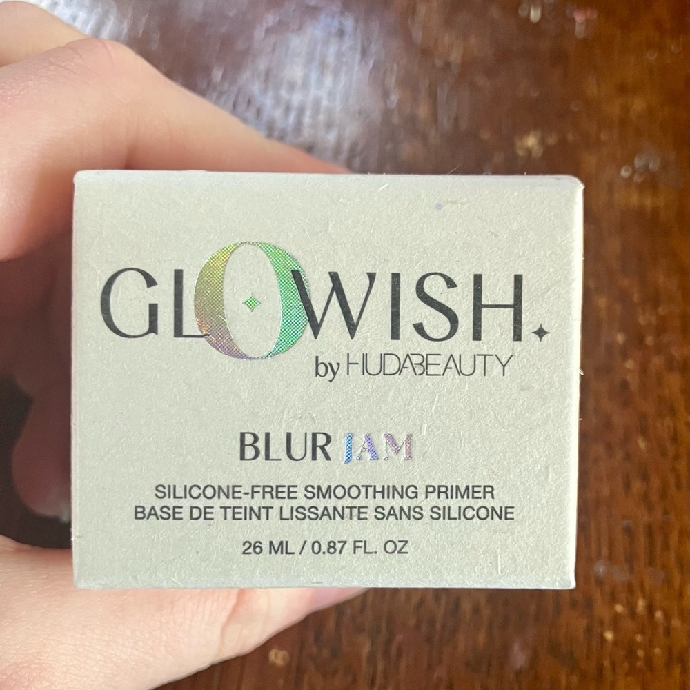 Huda Beauty GloWish Blur Jam Primer